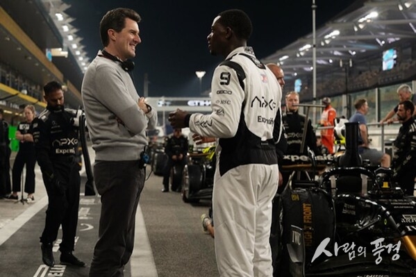 Director Joe Kosinski and star Damson Idris on the set of Apple Original Films’ “F1” at the Yas marina Circuit, home of the Abu Dhabi Grand Prix
