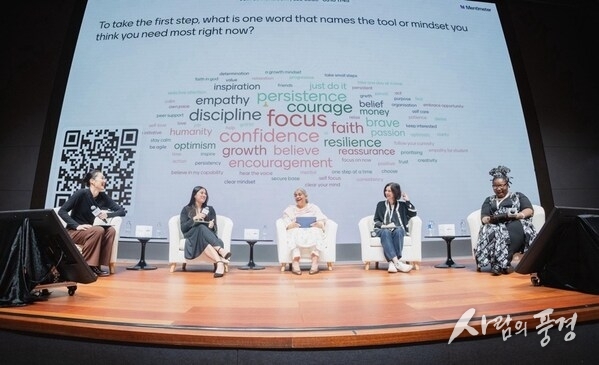 Yvette Kong and Anna Yao from Project Melo moderated a panel with Yidan Prize laureates, Dr Rukmini Banerji, Professor Usha Goswami, and Angeline Murimirwa, about their turning points as educators.