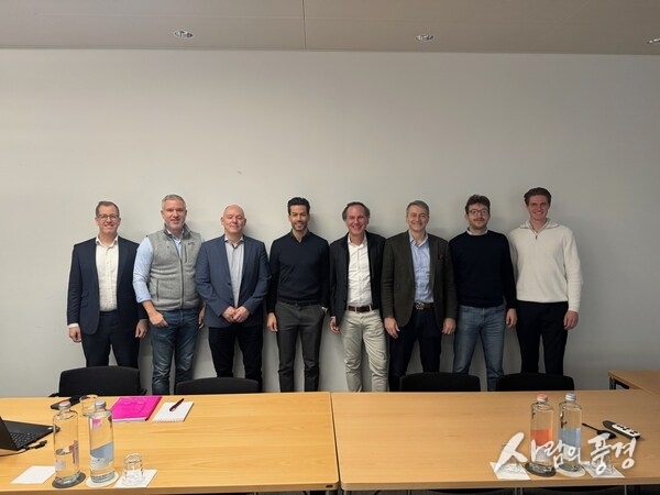 Closing in Baar, Switzerland with:Jonas Oggier, Fabian Kröher, Manfred Menzi-Weder, Fabio Fagagnini, Luigi Bivi, Marco Novoselac, Moritz Kornherr, Nick Hartmann