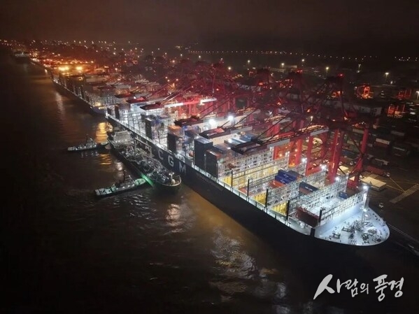 Shanghai Electric completes its first large-scale biomethanol bunkering for CMA CGM OSMIUM at Shanghai’s Yangshan Port.
